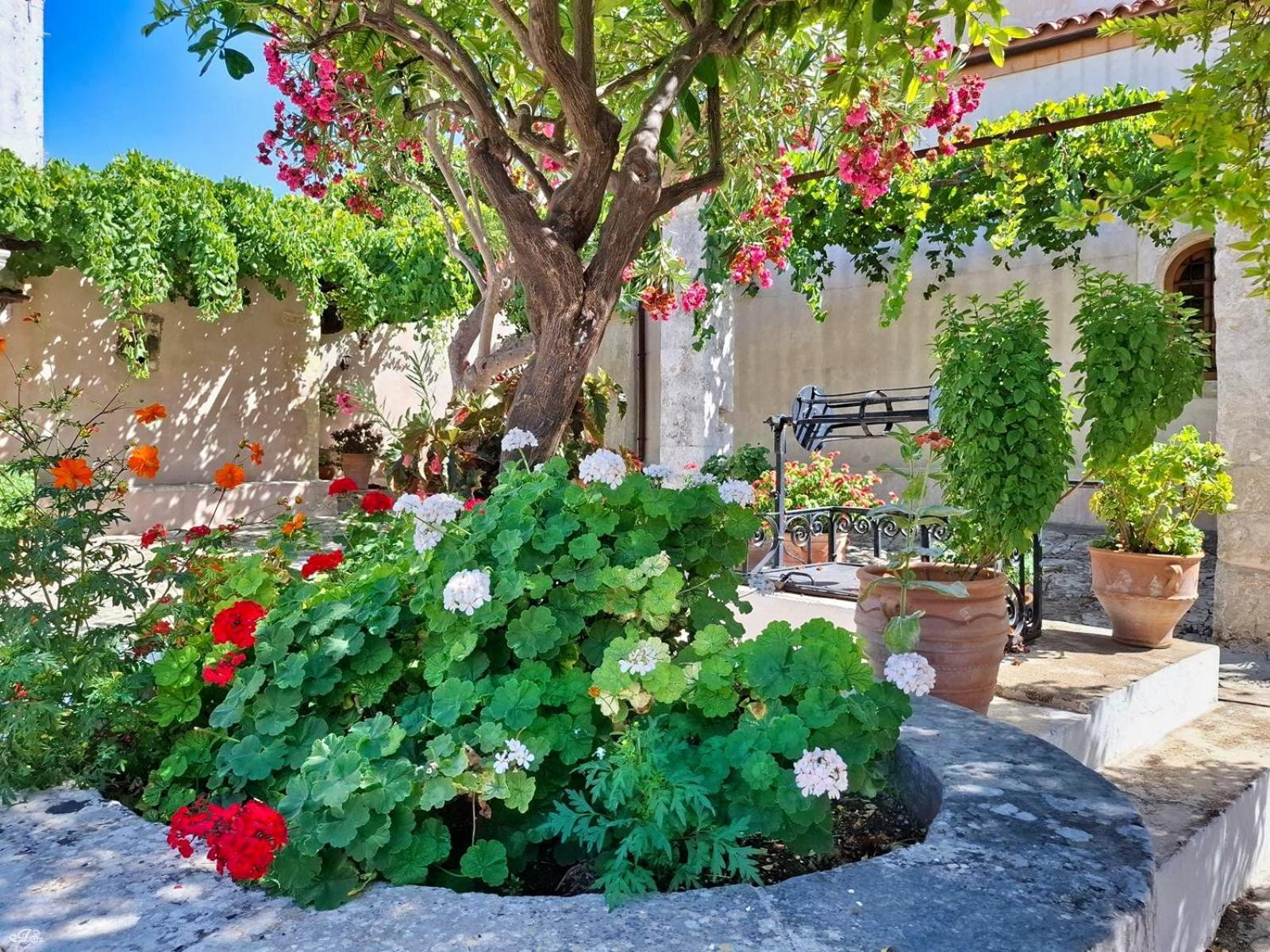 4 Seasons Suites Paradise Near Athens Airport Markópoulon Exteriér fotografie